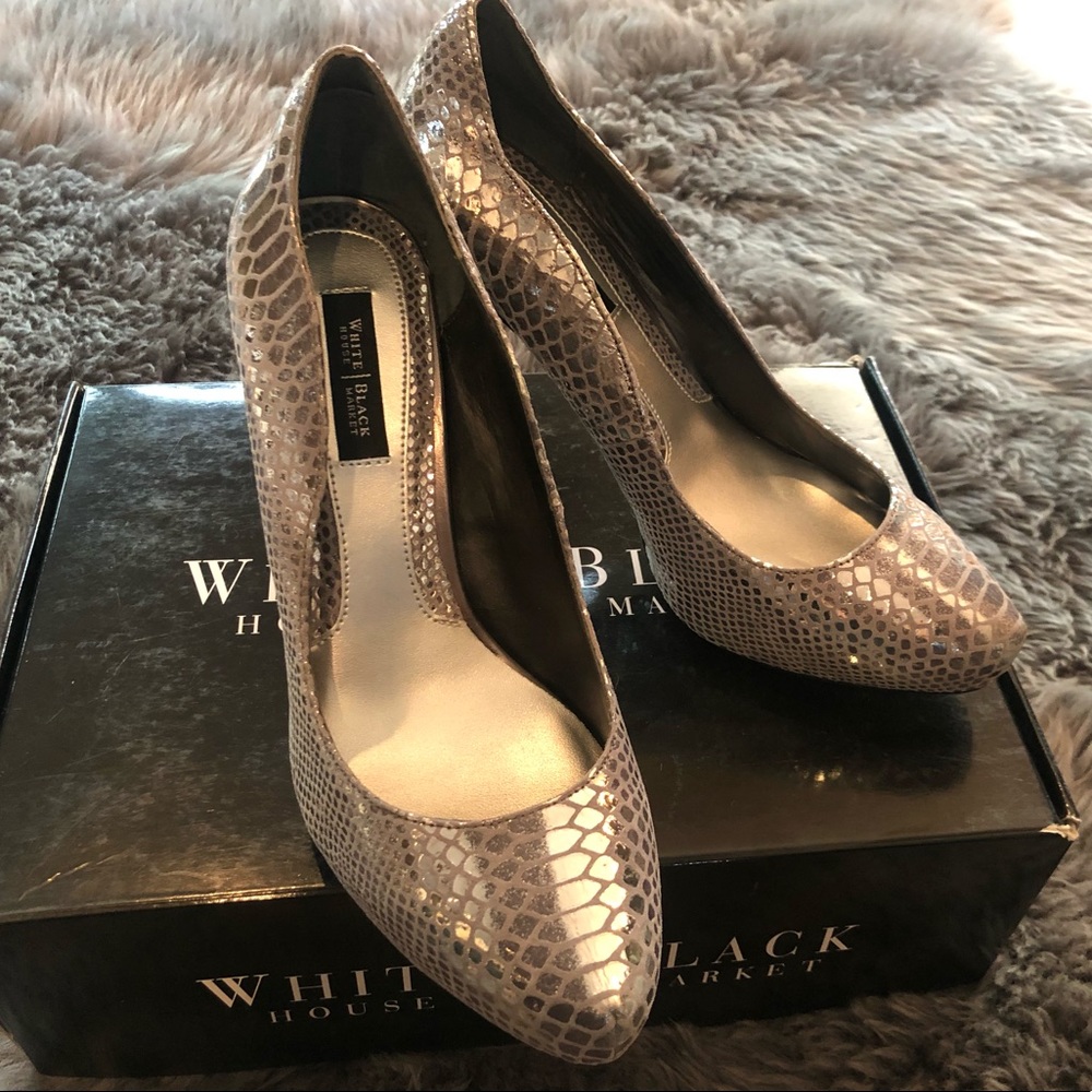 Silver pumps